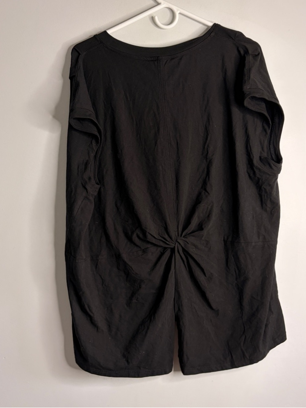 Athleta Outbound Twist Tee Black V-Neck Sleeveless Top - Picture 5 of 7